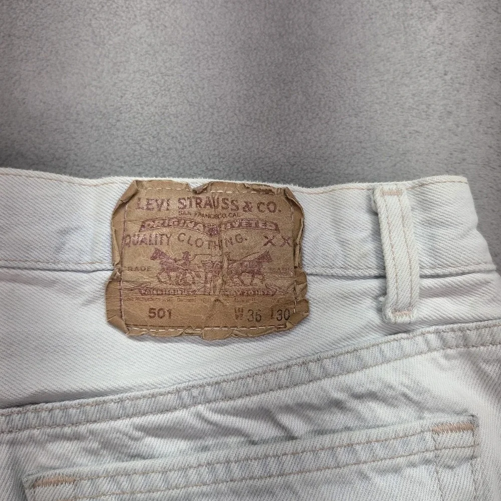 Vintage Levis 501 Jeans Mens White‎ Made USA Button Fly Straight 90s Fits 32x28